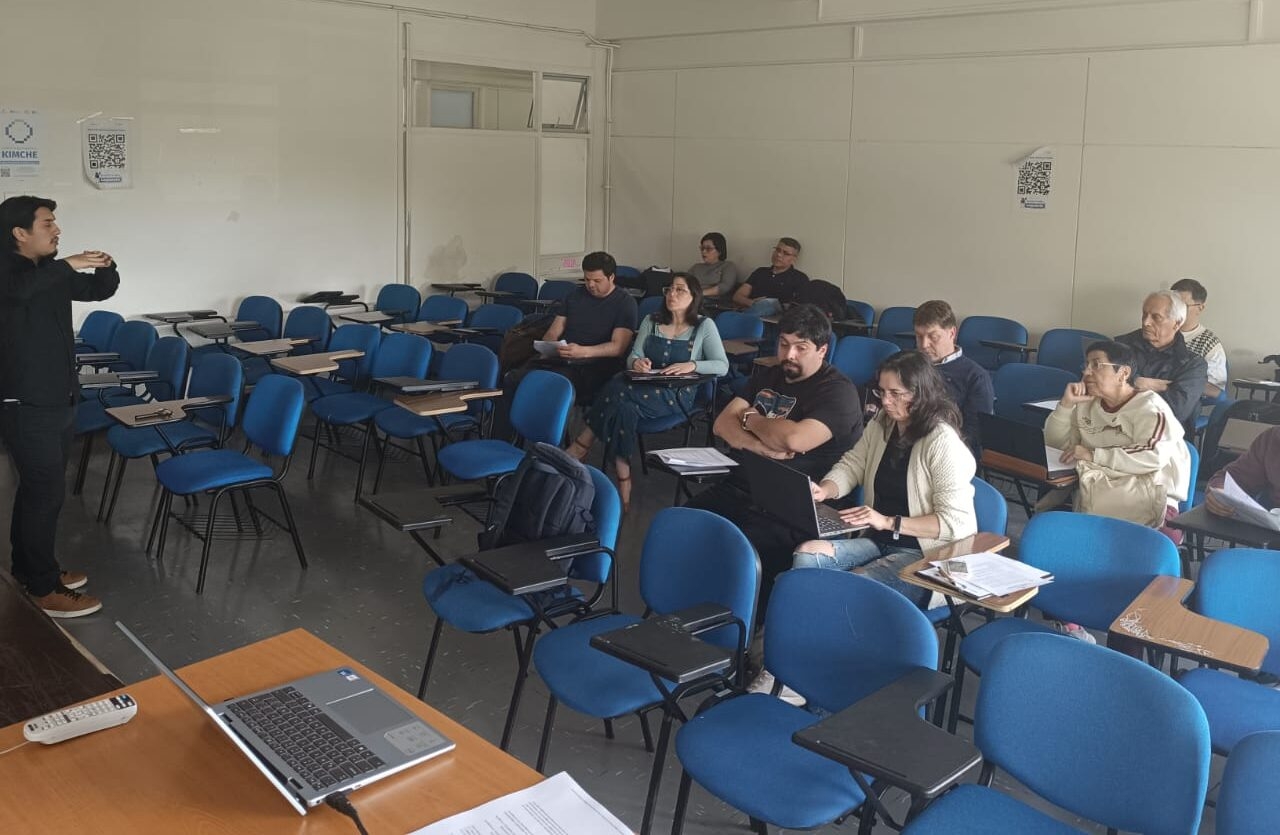 Académicas y Académicos del Departamento de Ciencias Exactas Participan en Taller de Plan de Desarrollo Departamental